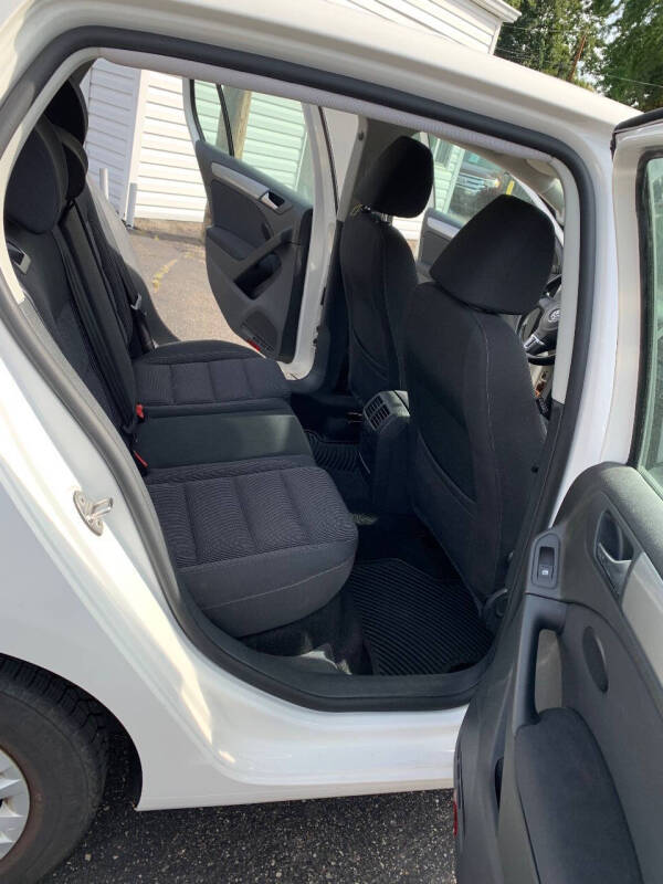 2013 Volkswagen Golf 2.5L PZEV