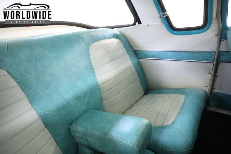 1957 Studebaker Silver Hawk