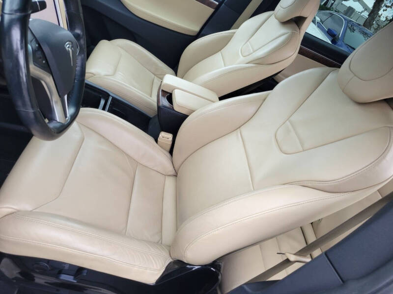 2016 Tesla Model X 90D