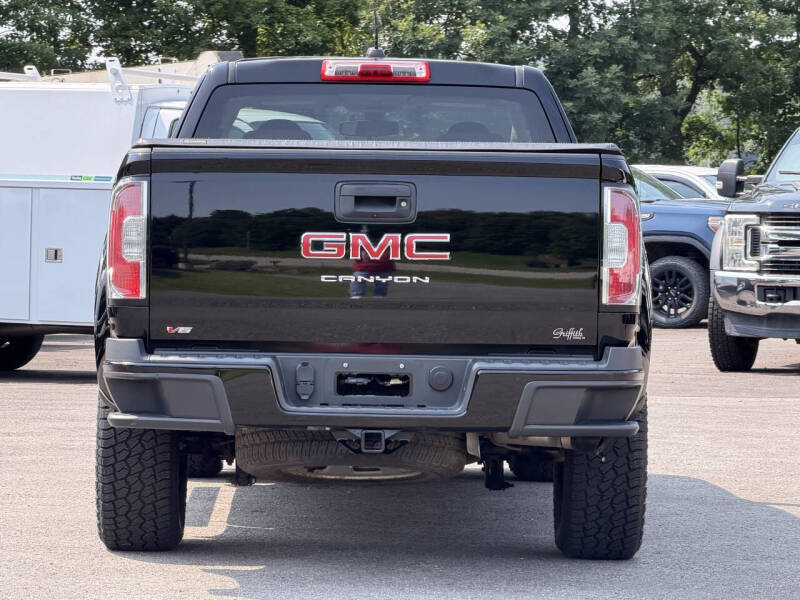 2022 GMC Canyon Elevation Standard