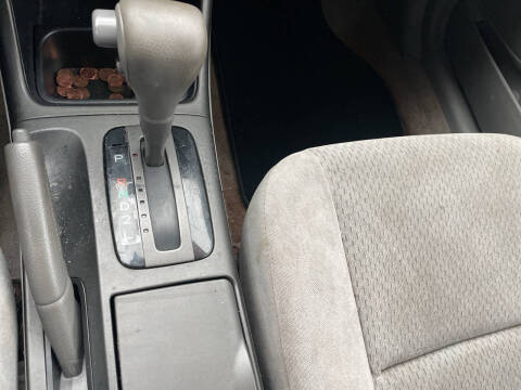 2004 Toyota Camry LE