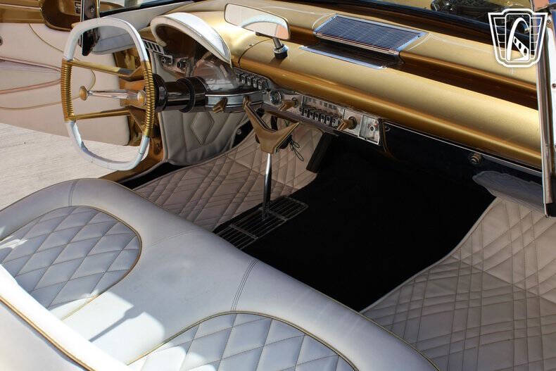 1957 Ford Thunderbird