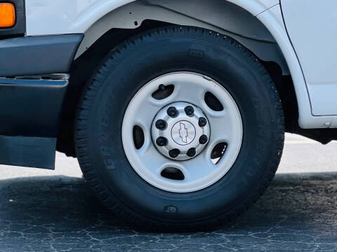 2017 Chevrolet Express 2500