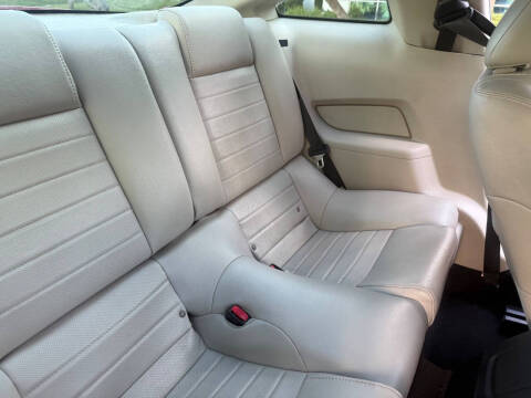 2010 Ford Mustang V6