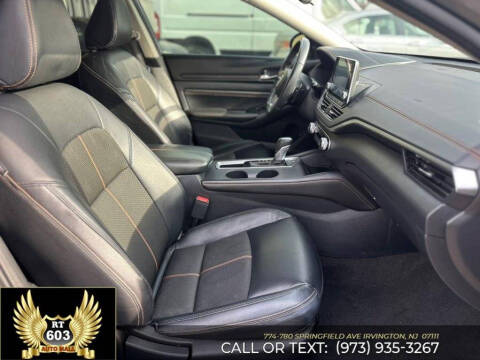 2022 Nissan Altima 2.5 SR