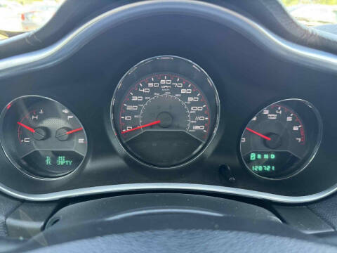 2011 Dodge Avenger Lux