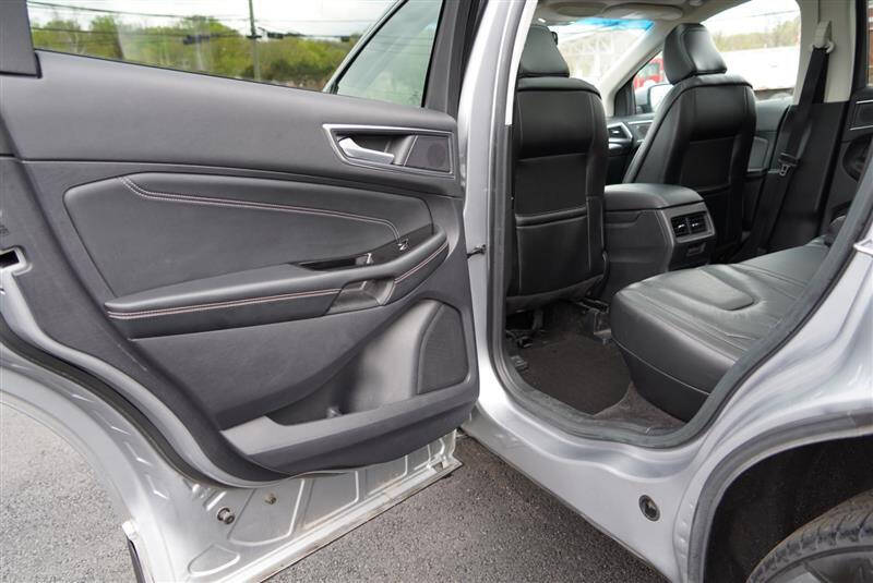 2020 Ford Edge Titanium