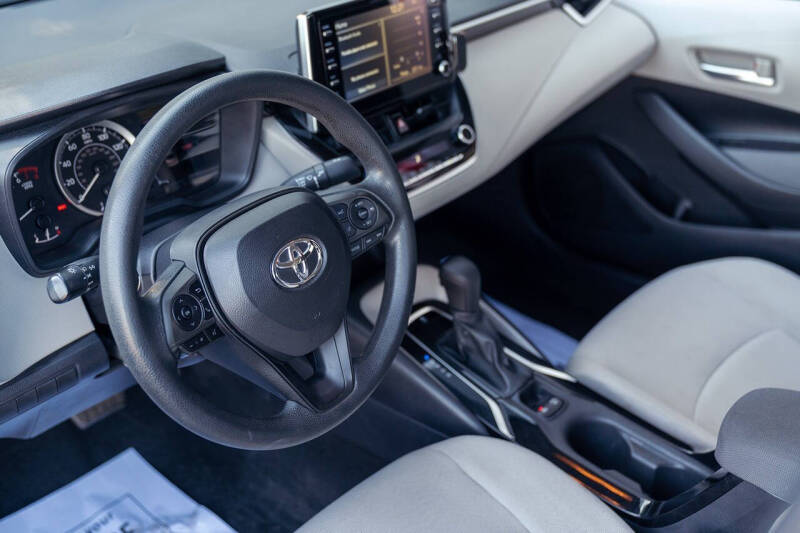 2020 Toyota Corolla LE