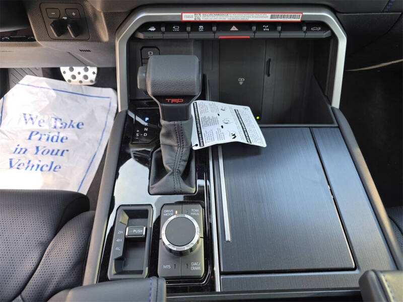 2025 Toyota Tundra Platinum HV