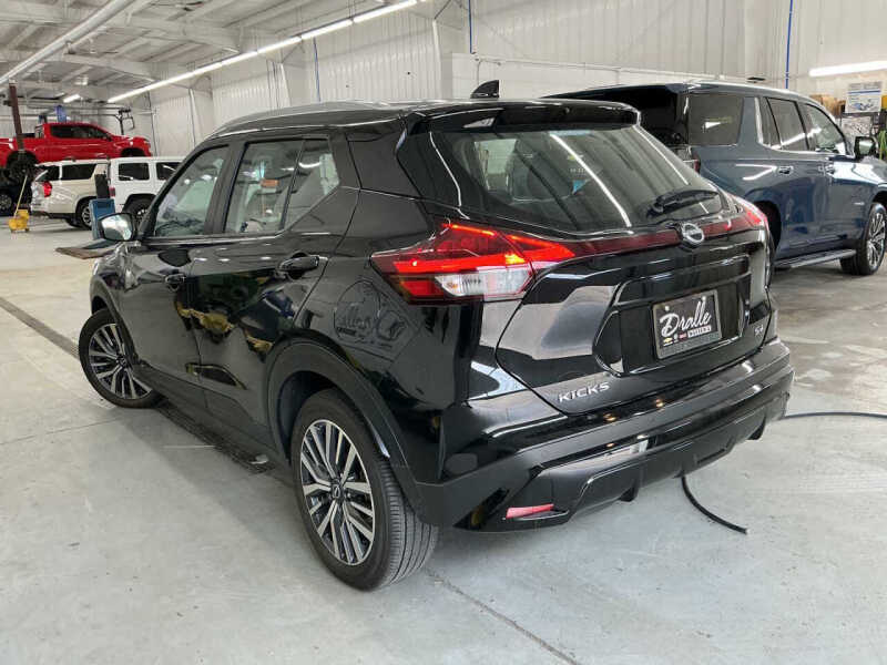 2024 Nissan Kicks SR