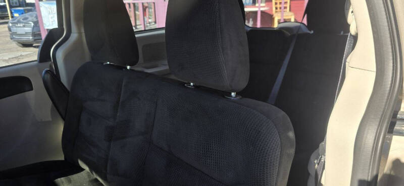 2016 Dodge Grand Caravan American Value Package