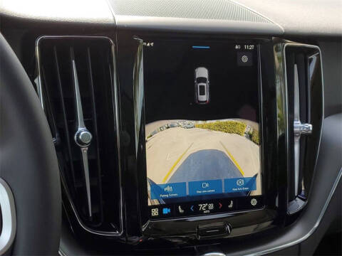 2025 Volvo XC60 B5 Core Dark Theme