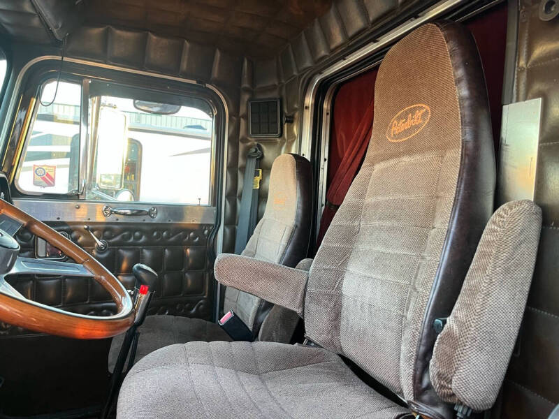 1984 Peterbilt 359