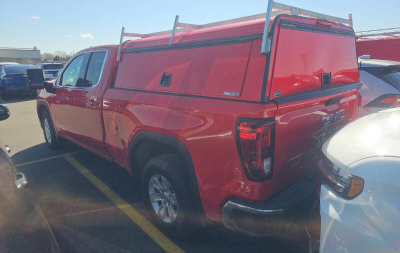 Used 2020 GMC Sierra 1500 SLE with VIN 1GTR8BED4LZ231586 for sale in Rockford, IL