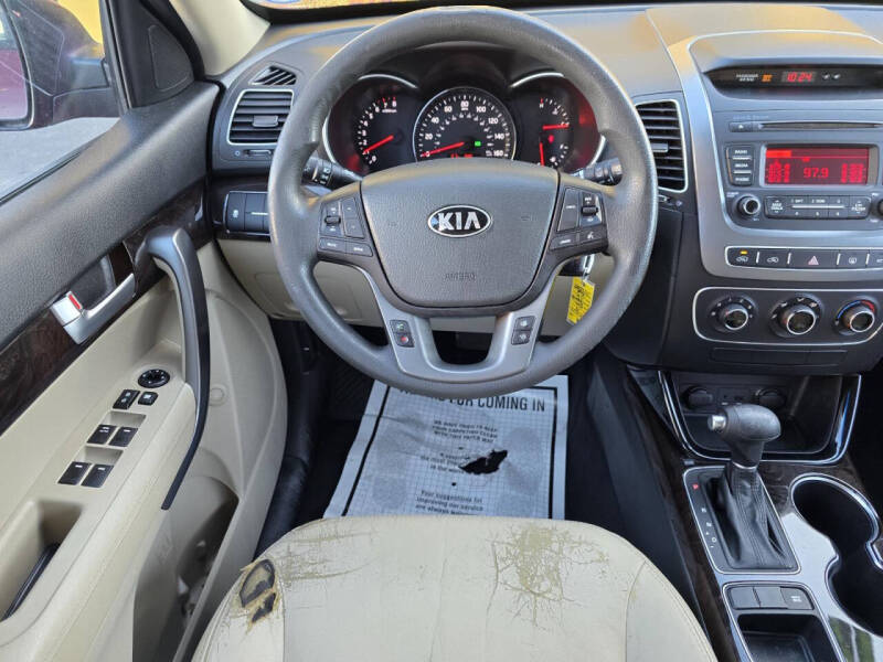 2014 Kia Sorento LX photo 15