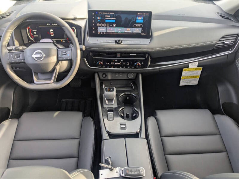 2025 Nissan Rogue SL