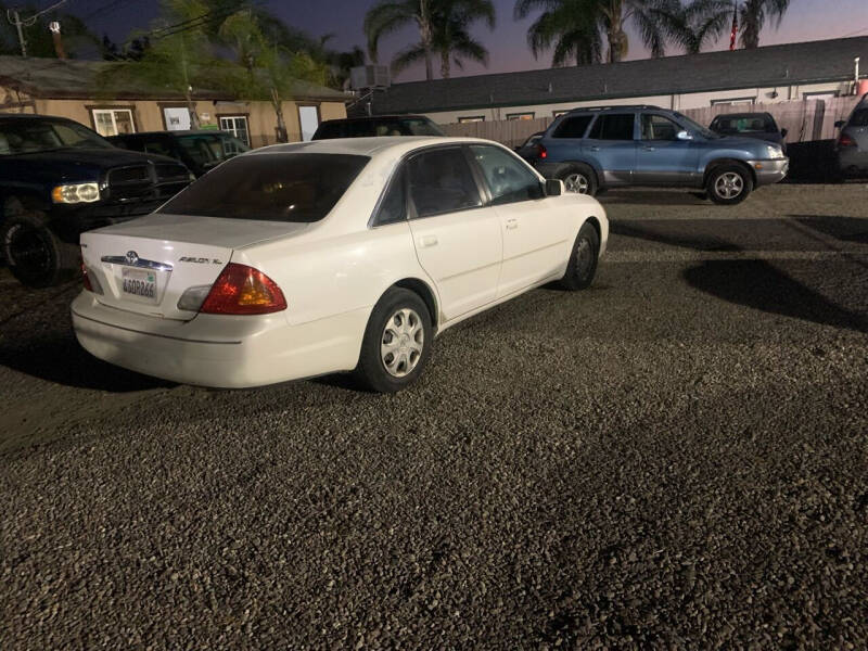 2001 Toyota Avalon XL photo 5