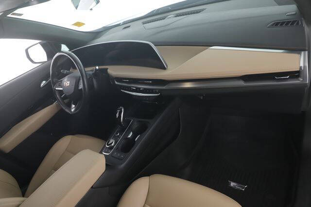 2024 Cadillac XT4 Luxury