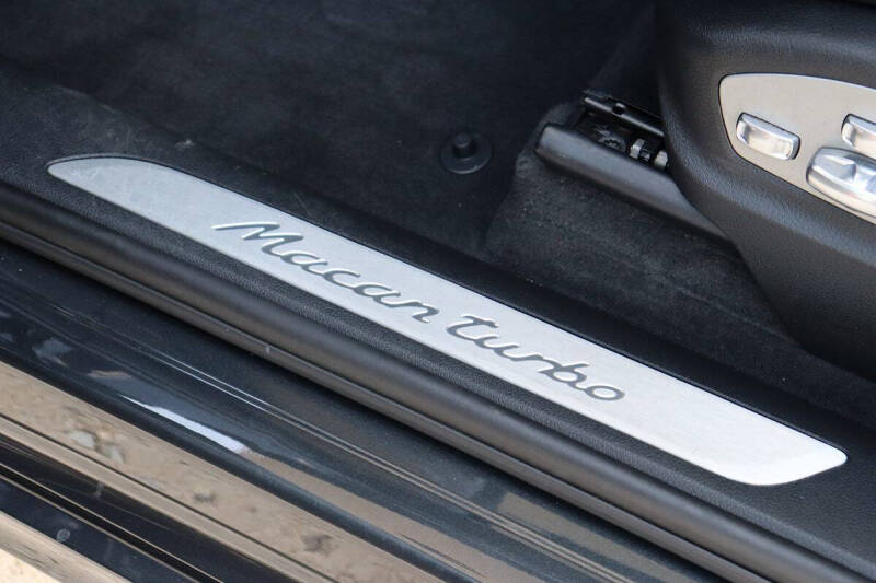 2017 Porsche Macan