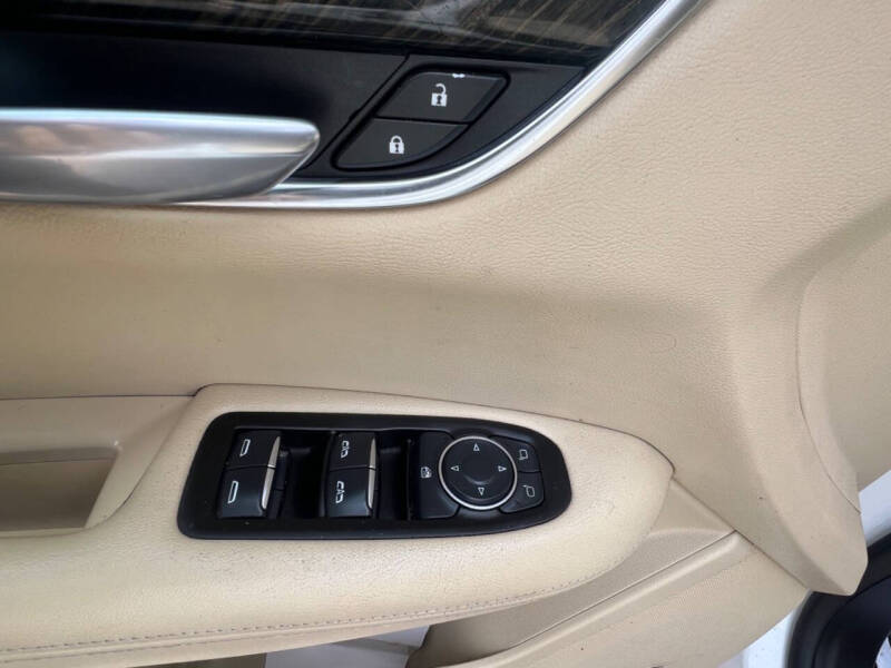 2017 Cadillac XT5