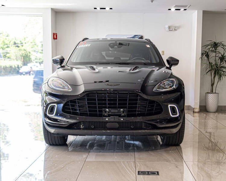 2021 Aston Martin DBX