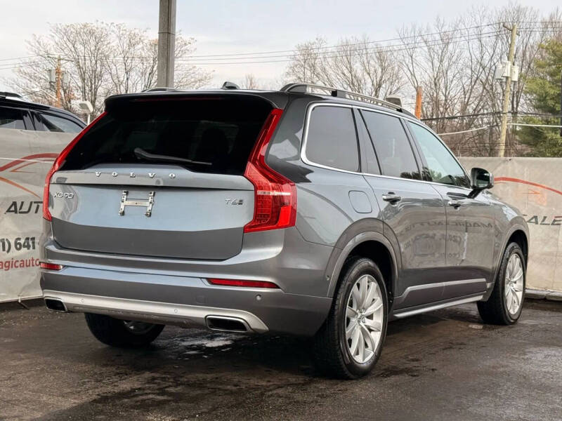 2018 Volvo XC90 T6 Momentum