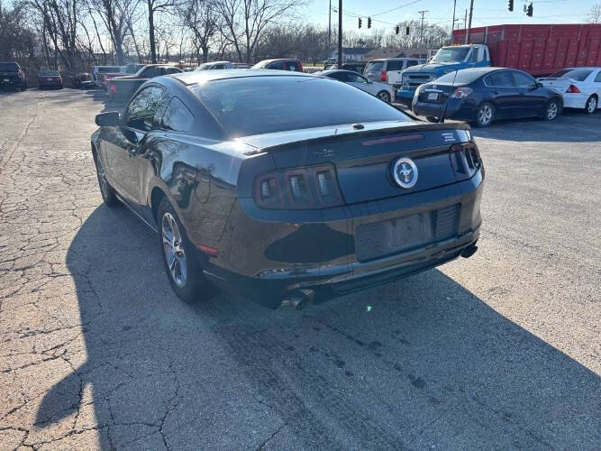 2014 Ford Mustang V6