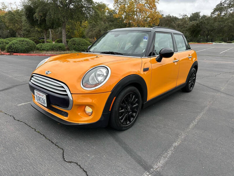2015 MINI Hardtop 4 Door Cooper