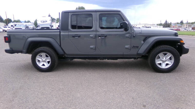2020 Jeep Gladiator Sport S