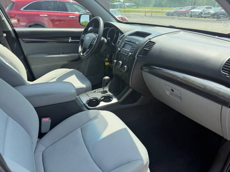 2012 Kia Sorento LX