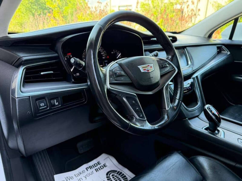 2017 Cadillac XT5 Luxury