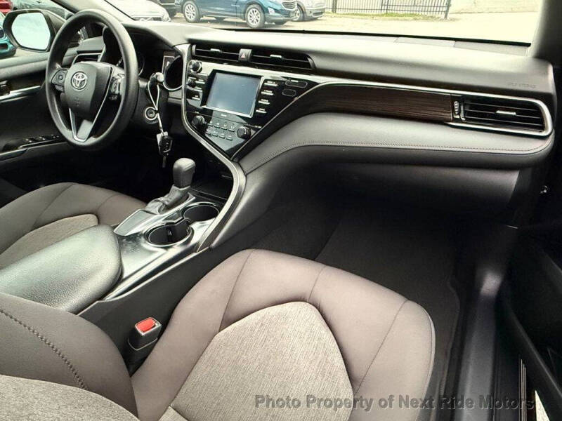 2020 Toyota Camry LE