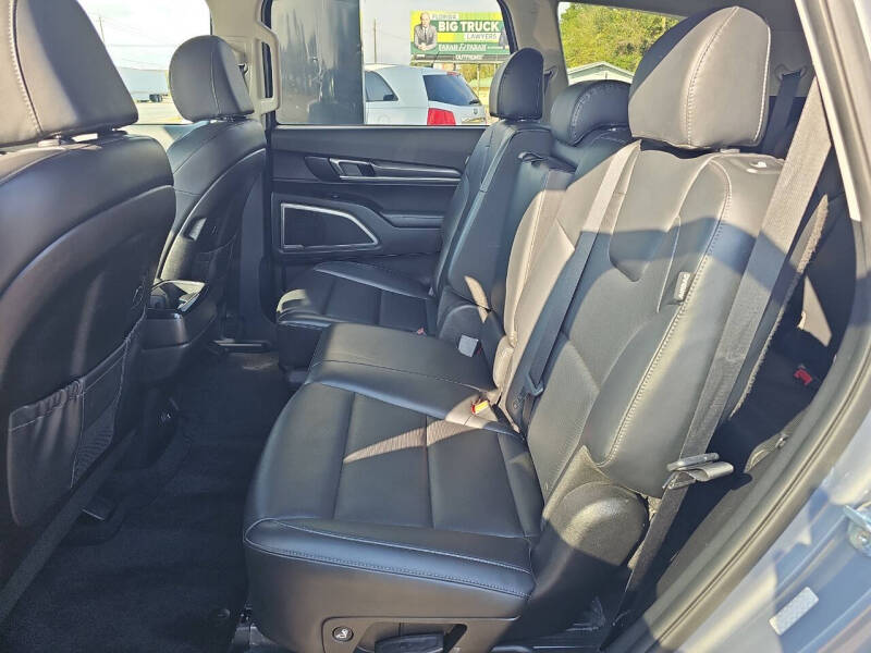 2023 Kia Telluride LX