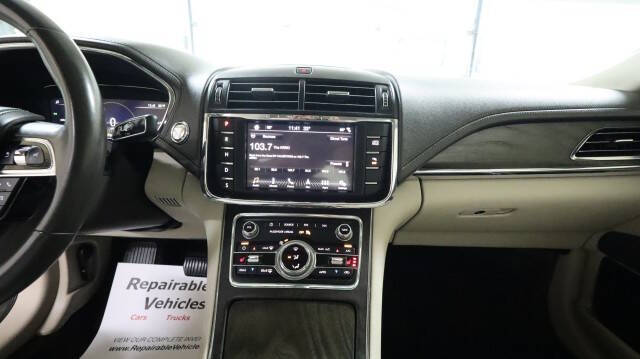 2018 Lincoln Continental Select