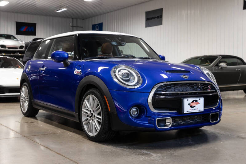 2020 MINI Hardtop 2 Door for sale at Cantech Automotive in North Syracuse NY