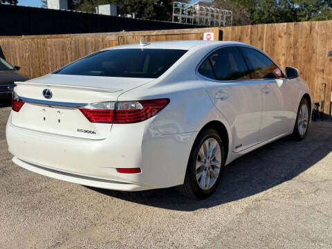 2014 Lexus ES 300h