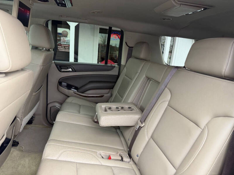 2017 Chevrolet Suburban LT