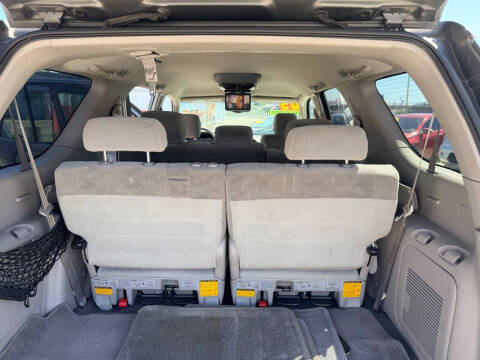 2005 Toyota Sequoia SR5
