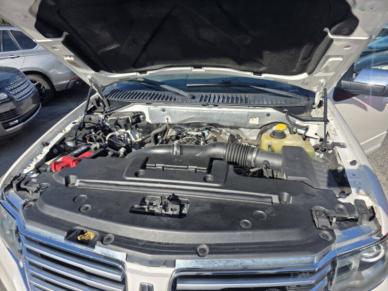 2017 Lincoln Navigator L Select