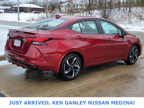 2023 Nissan Versa SR