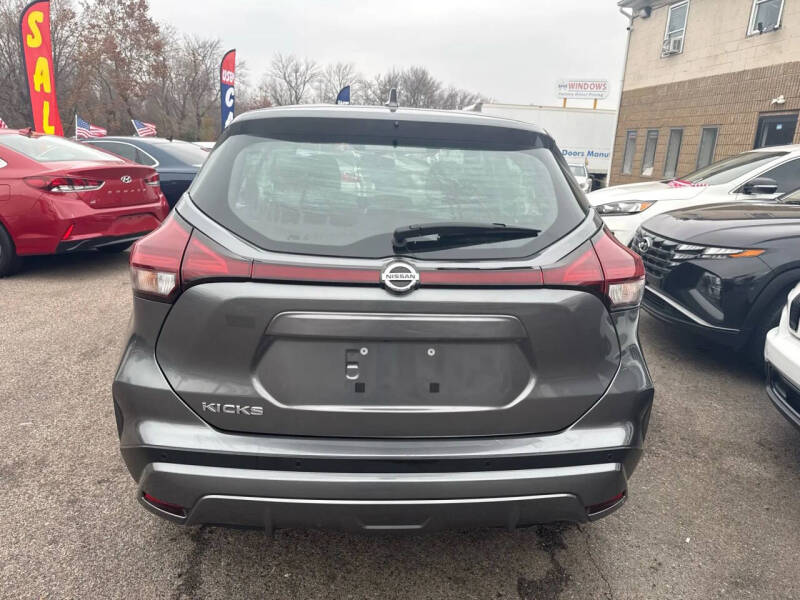 2021 Nissan Kicks S