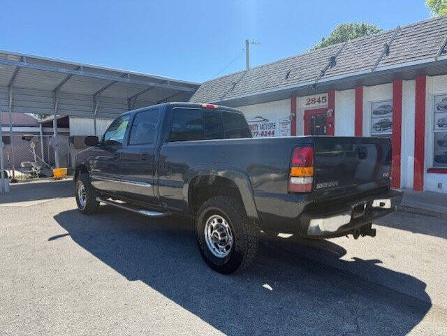 2005 GMC Sierra 2500HD