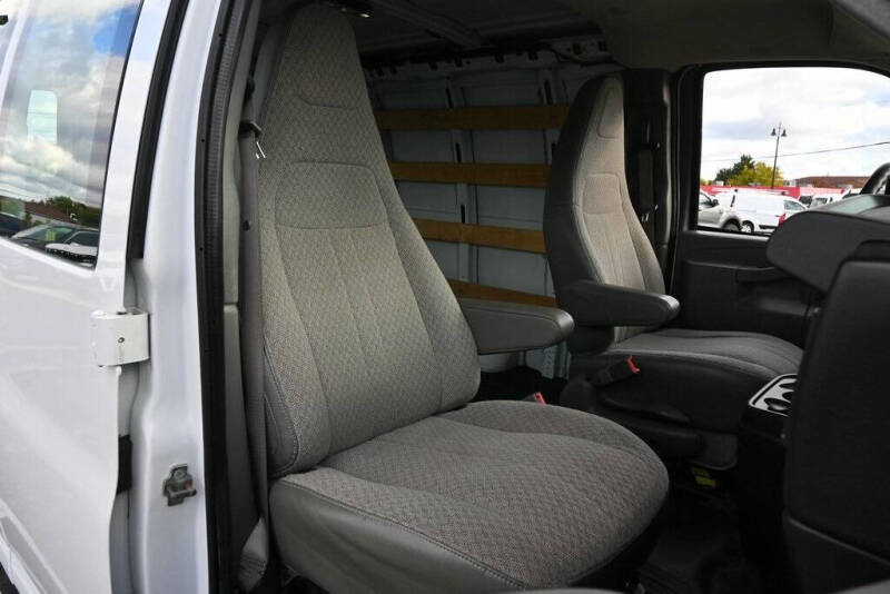 2017 GMC Savana 2500