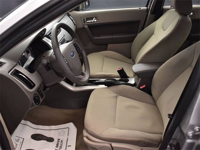 2009 Ford Focus SES