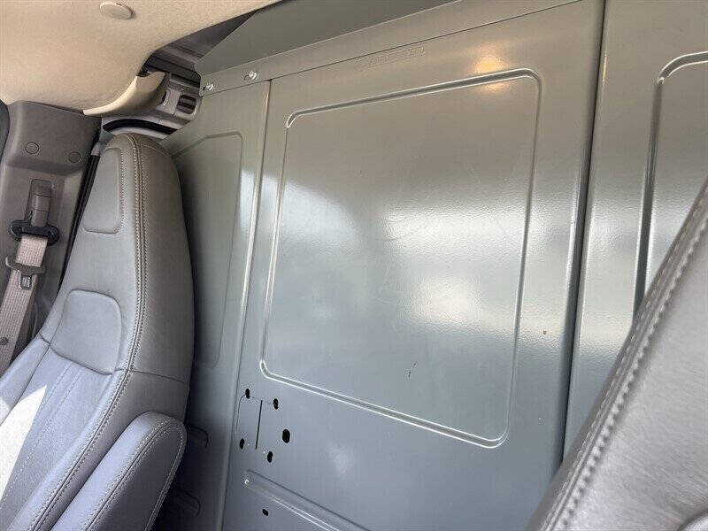 2023 GMC Savana 2500