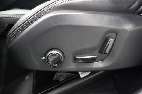 2023 Volvo XC60 B5 Ultimate Bright Theme