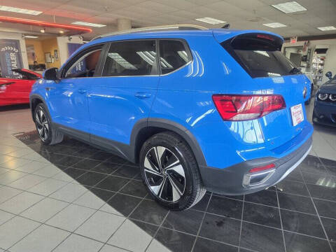 2024 Volkswagen Taos SE 4Motion