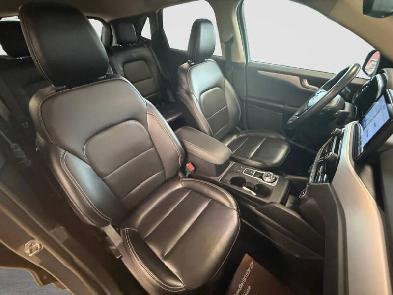 2020 Ford Escape SEL