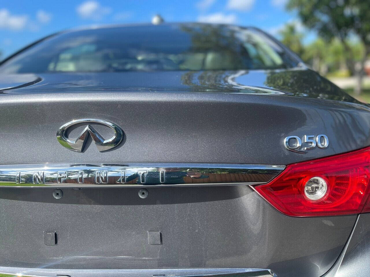 2014 Infiniti Q50  - $13,878