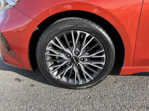 2022 Kia Forte GT Line